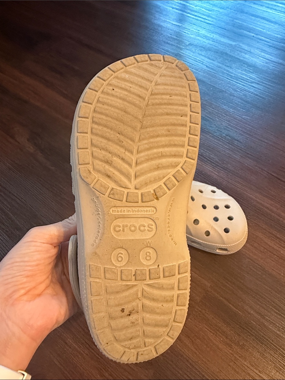 CROCS Classic Clog - Cream - Picture 3 of 5
